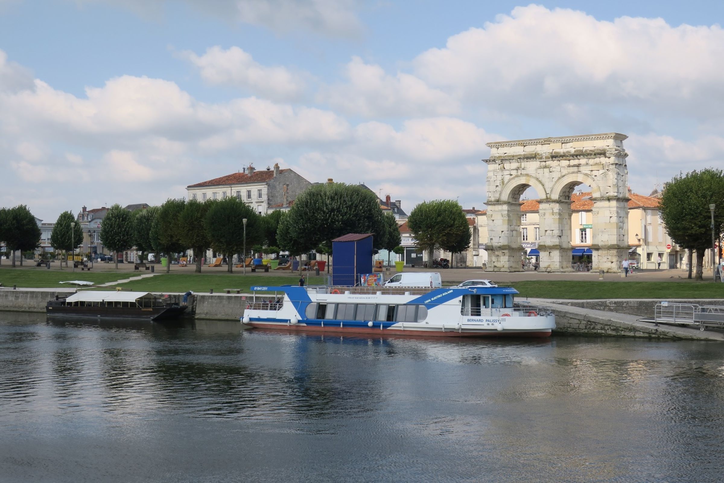 Arc de Germanicus et la Charente